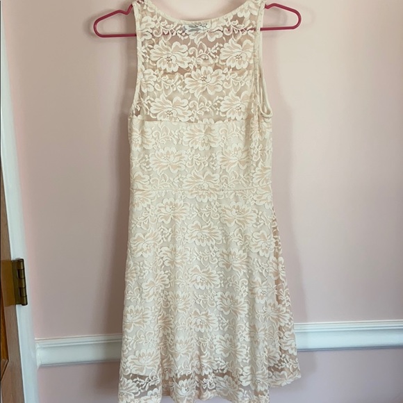 White and Peach Lace Dress - Picture 4 of 4